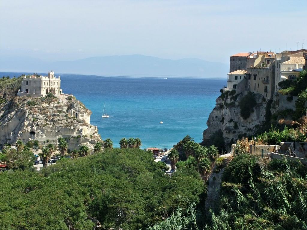 Bella Tropea Suite Pokoj fotografie