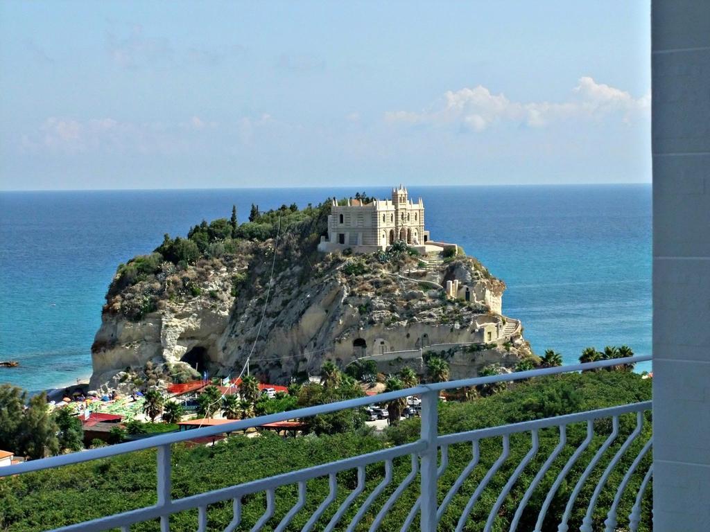Bella Tropea Suite Pokoj fotografie