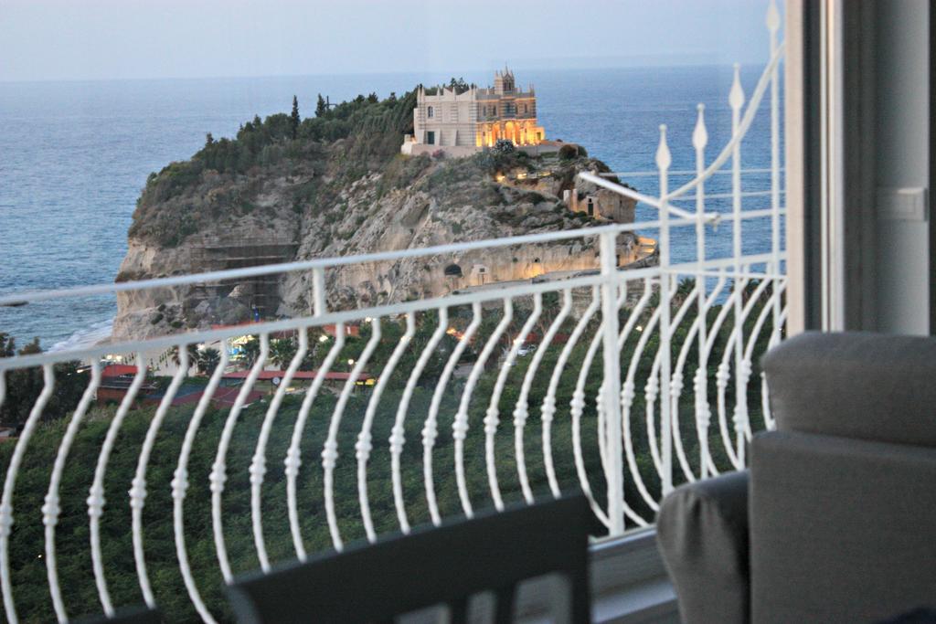 Bella Tropea Suite Pokoj fotografie